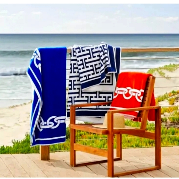 Hudson Park Borderlink (1) Beach Towel Blue & White New - Picture 1 of 3